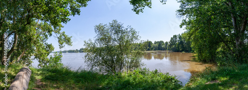 Vue sur Loire.