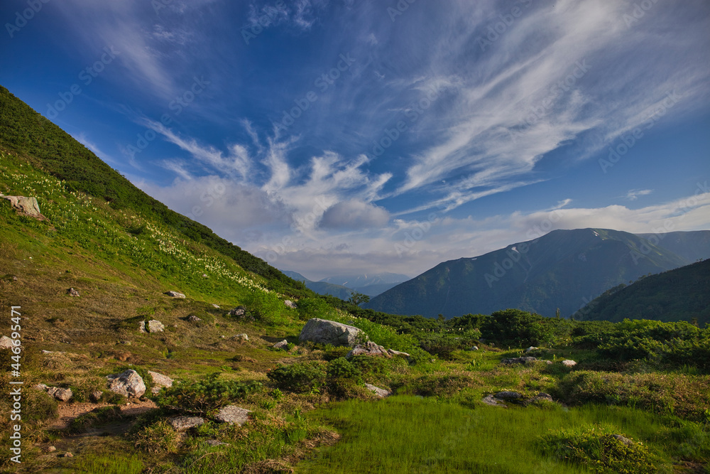 Fototapeta premium northern alps trekking, kasagatake, washibadake, suishodake, kurobegorodake 北アルプス笠ヶ岳、鷲羽岳、水晶岳、黒部五郎岳縦走登山 