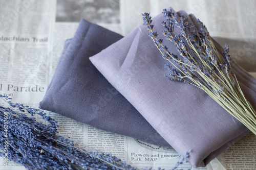ラベンダー色のリネン