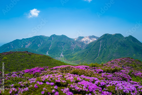 大分県の平治岳、大船山の登山道 Trail of Mt.Heijidake and Mt.Taisenzan in Oita Prefecture © Hello UG
