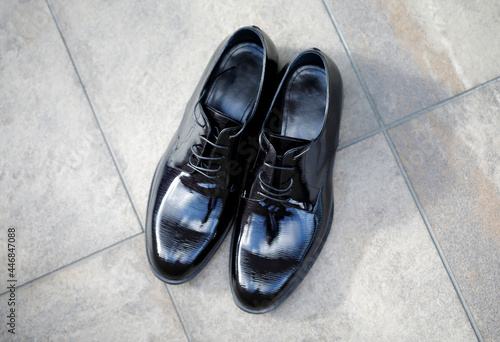 Elegant and stylish black leather wedding man groom shoes 