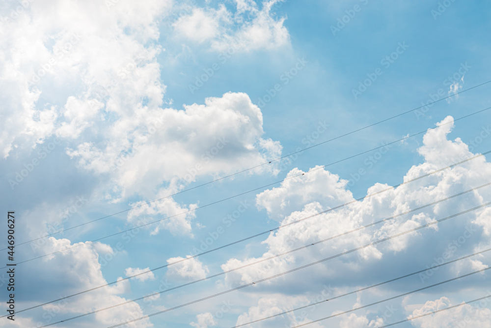 空 雲 電線 空 雲 電線