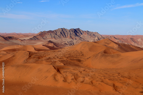 Alone in the namibian desert © Tiwence