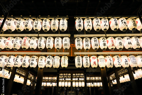 京都市 夜の八坂神社 舞殿