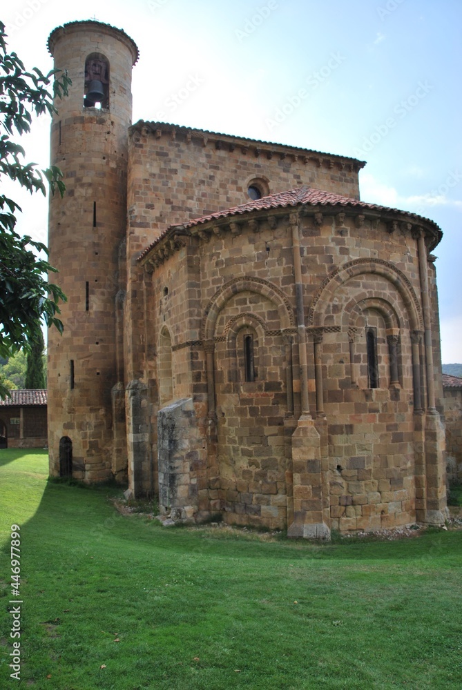 Colegiata de San Miguel de Eilines, San Miguel de Elines, Valderredible, Cantabria, España