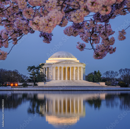 Jefferson memorial in spring