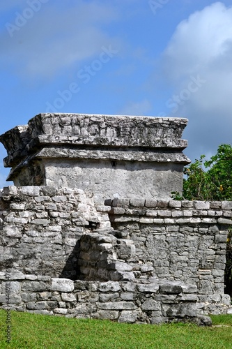 ancient mayan ruins