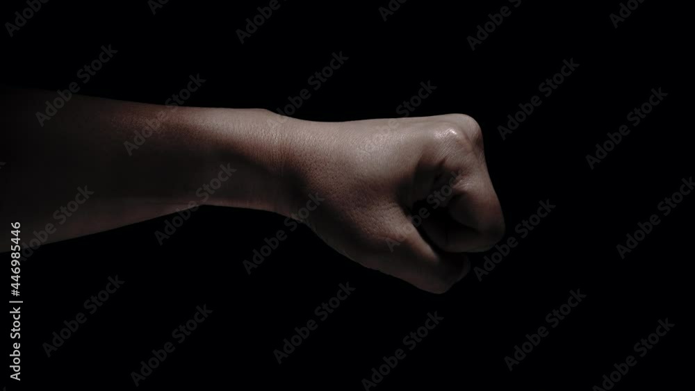 男性の手 殴る暴力のジェスチャー 男性の手 殴る暴力のジェスチャー