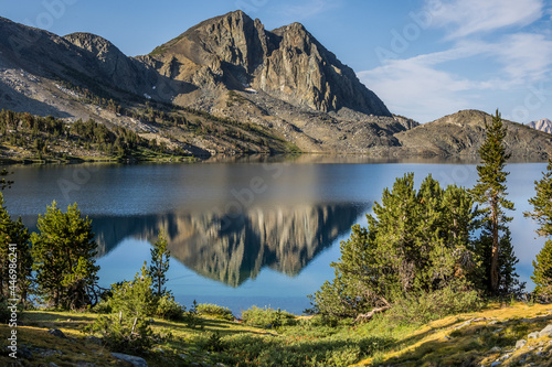 Fototapeta Naklejka Na Ścianę i Meble -  Duck Lake in Sierra Nevada mountains