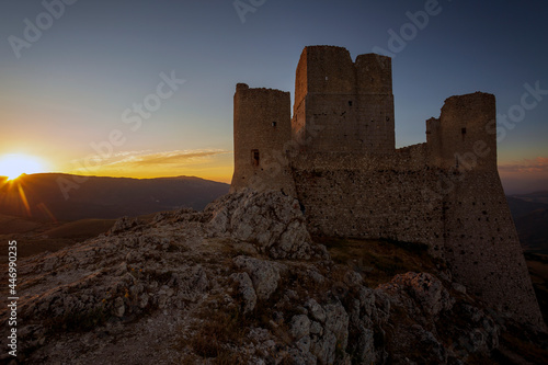 Castello di Rocca Calascio. In provincia dell'aquila, in Abruzzo. Set del film il nome della rosa   © Claudio Quacquarelli