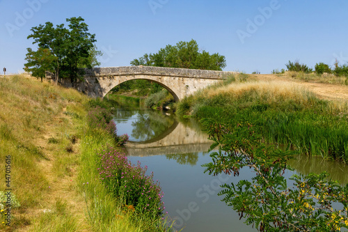 Puente de Carrecalzada en el Canal de Castilla.  Melgar de Fernamental, Burgos, España photo