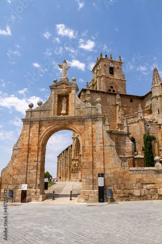 Iglesia de Santa Maria la Real, Sasamón, Burgos, España