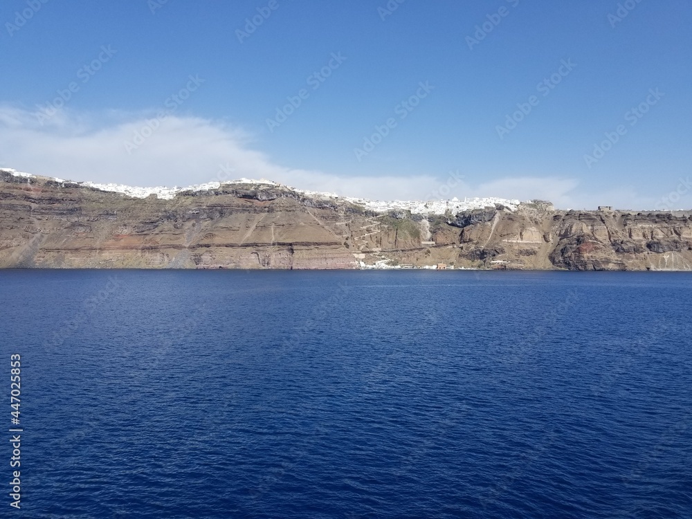 Fototapeta premium Santorini Cliffs