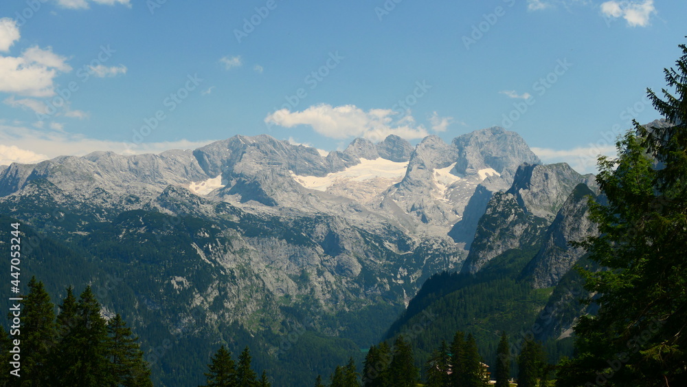 Obraz premium Blick auf den Dachstein mit Gletscher