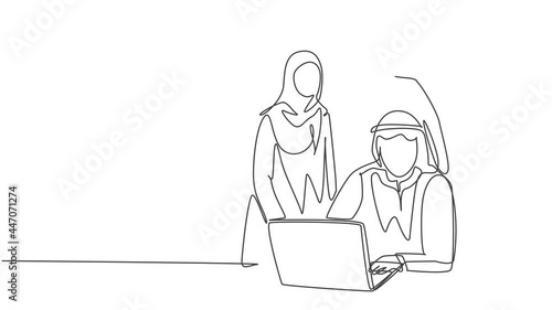 Animation of one line drawing of muslim startup team members pose together solidly. Saudi Arabia cloth shmag, kandora, headscarf, thobe, ghutra. Continuous line self draw animated. Full length motion. photo