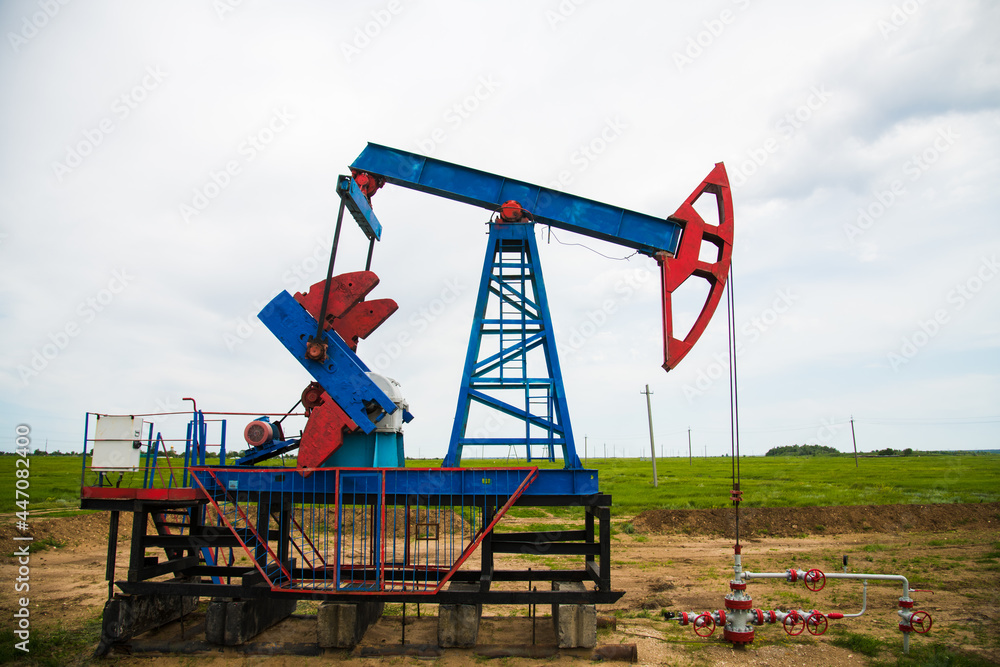 Equipment for the oil industry. Oil pumps, pressure gauges, valves and valves Equipment for the oil industry. Oil pumps, pressure gauges, valves and valves