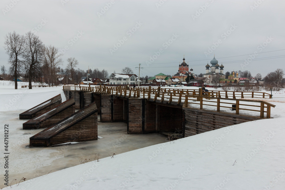 Obraz premium vintage wooden floodgates on the river