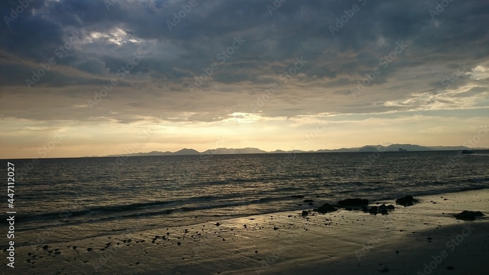 Fototapeta premium sunset at the beach