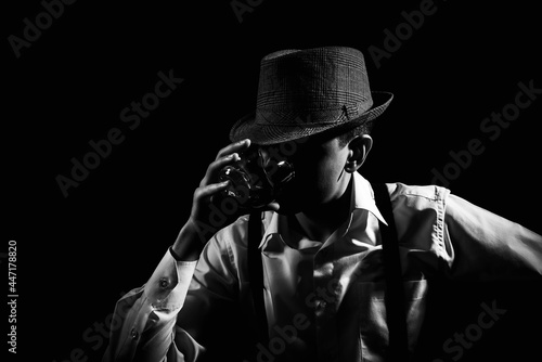 Noir-style club in the early 20th century