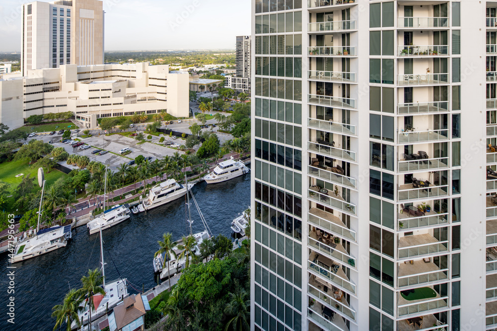 Aerial photo Fort Lauderdale Las Olas river and condominium buildings