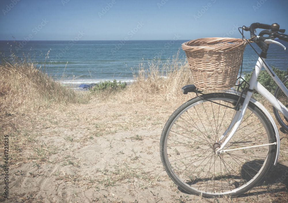 Fototapeta premium Bike on the seaside background