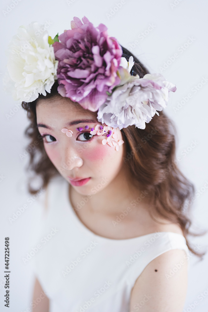 Fototapeta premium かわいいヘアメイクの花嫁
