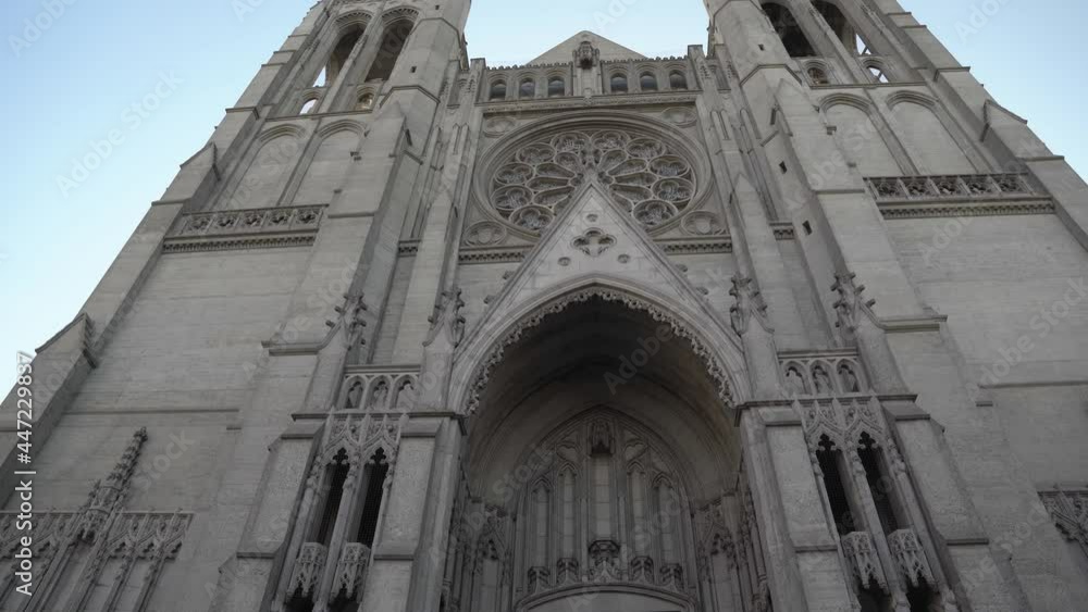 Scenic perspective view of an enormous church Scenic perspective view of an enormous church