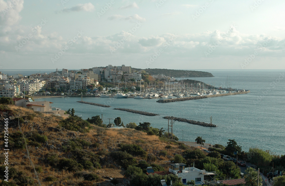 Le port de plaisance d'Agios Nikolaos en Crète