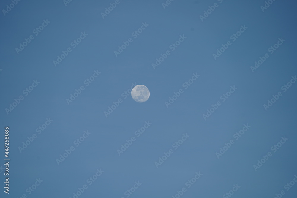 morning moon , moonset morning moon , moonset