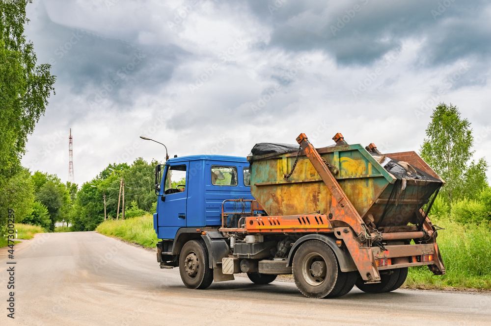 Removal of urban garbage Removal of urban garbage