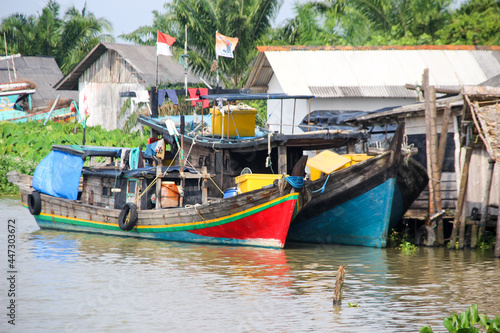 traditional thai boat
