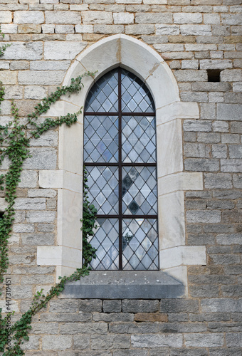 Obraz na płótnie Church window with stained glass exterior w salonie