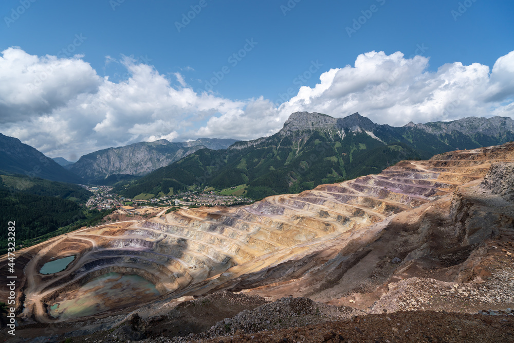 Fotografie Erzberg mine in summer