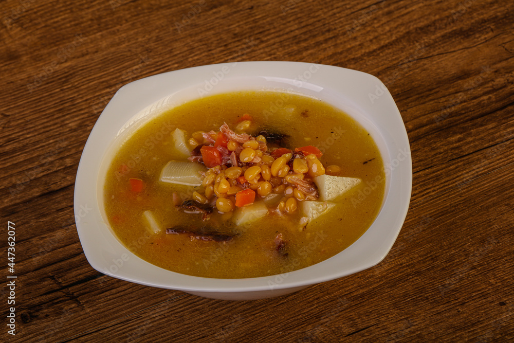 Pea soup with smoked ribs Pea soup with smoked ribs