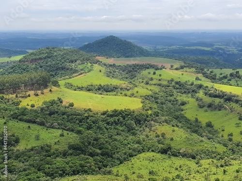 View from the lookout  horizon  mountains  trees and vegetation - Botucatu - S  o Paulo - Brazil.