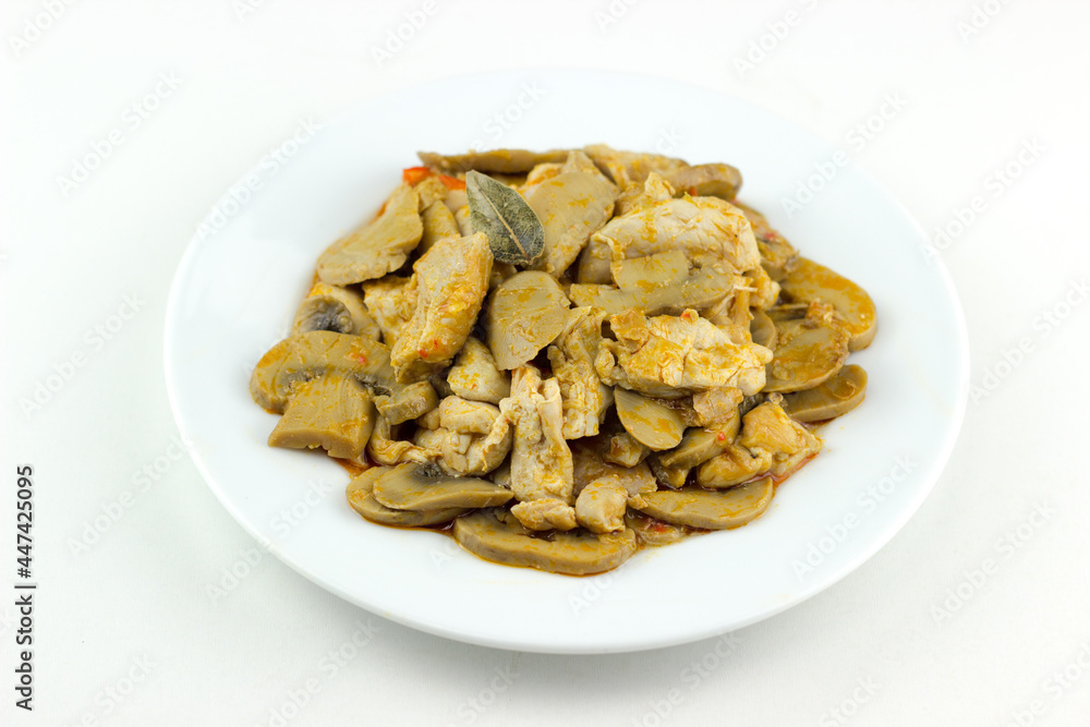 guisos_platos_carnes_pechuga_pollo_champiñones_neutro / stews_plates_meat_breast_chicken_mushrooms_neutro guisos_platos_carnes_pechuga_pollo_champiñones_neutro / stews_plates_meat_breast_chicken_mushrooms_neutro