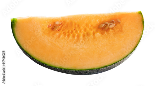 果物のメロンの切抜き素材。ジューシーなマスクメロンの断面。