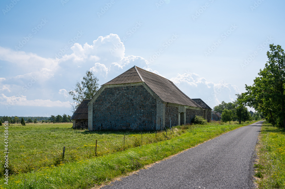 barn building estonia hiiumaa