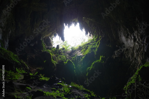 マレーシア　サラワク州　バウのフェアリー洞窟