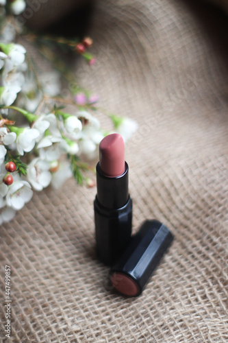 lipstick, губная помада на фоне цветов