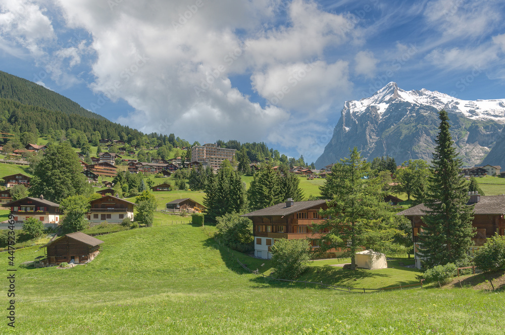 Grindelwald mit Wetterhorn im Berner Oberland,Kanton Bern,Schweiz