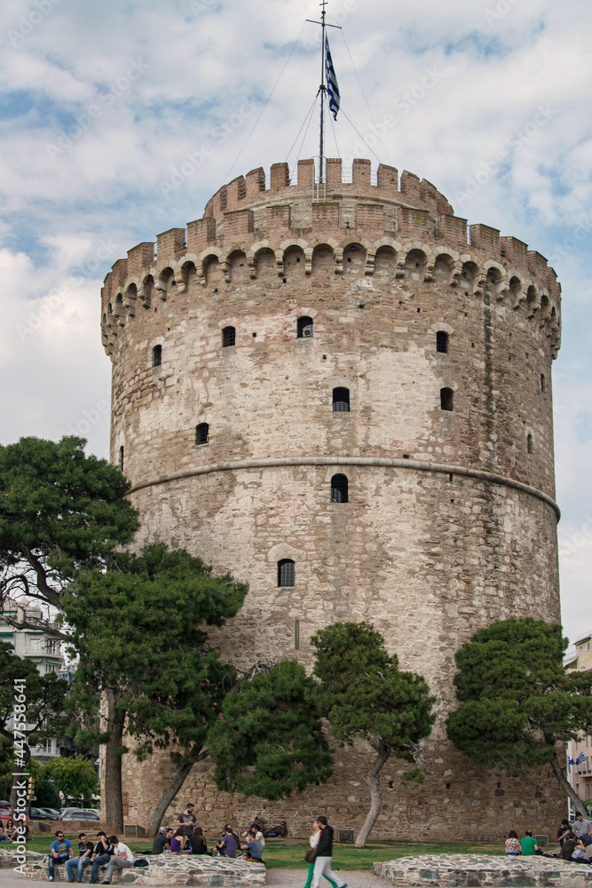 The White Tower of Thessaloniki is a monument and museum on the waterfront of Thessaloniki. It was old Byzantine fortification built in the 12th century and was reconstructed by the Ottomans. Jun 2014