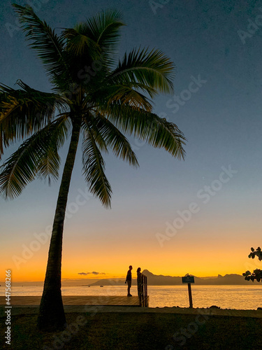 Coucher de soleil sur Moorea - Polynésie Française 