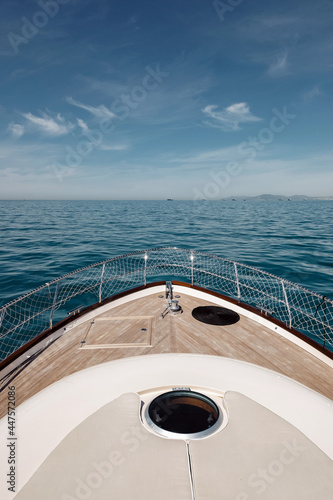 sea ​​view from the bow of the yacht