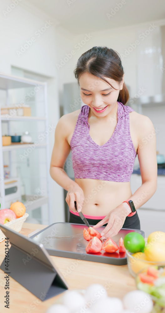 preparing Salad for eating
