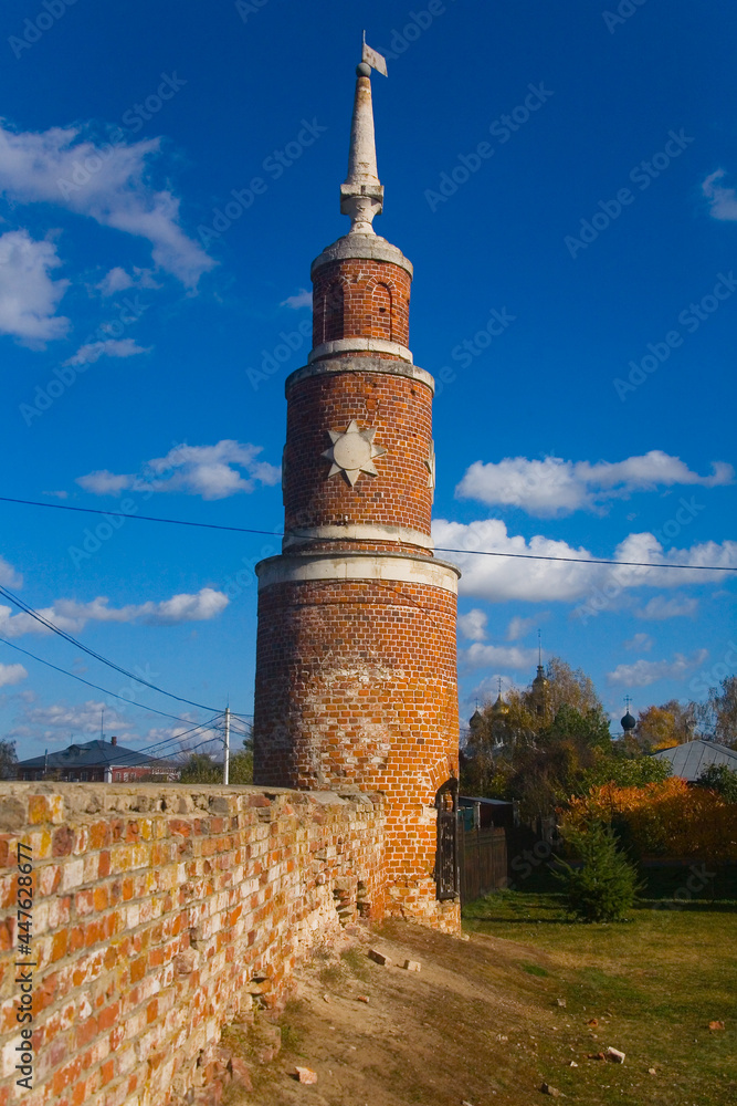Obraz premium One of the towers of the old Kolomna Kremlin.