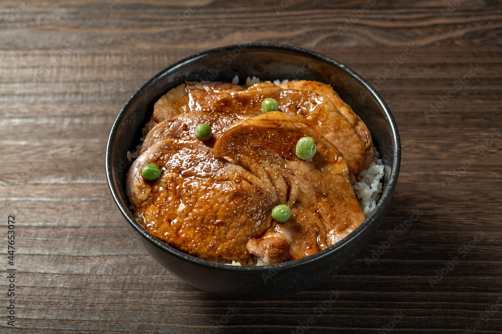 豚丼 豚丼