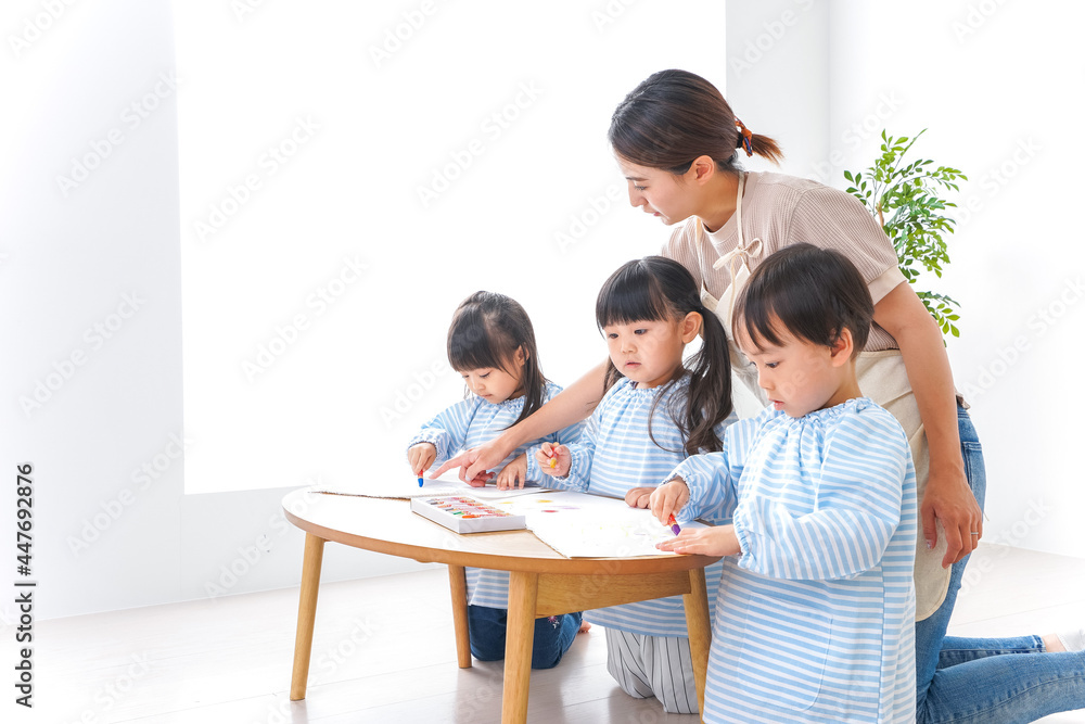 保育士と園児 保育士と園児
