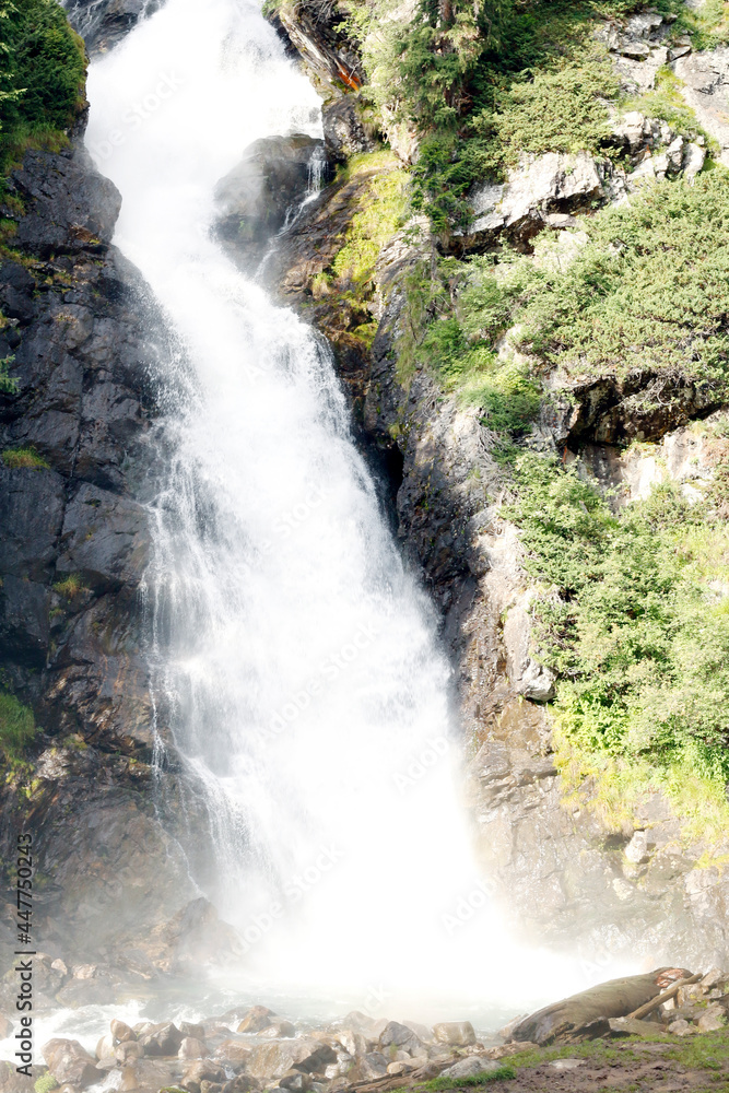 Fototapeta premium Water fall Kumrat Valley Beautiful Landscape Mountains View