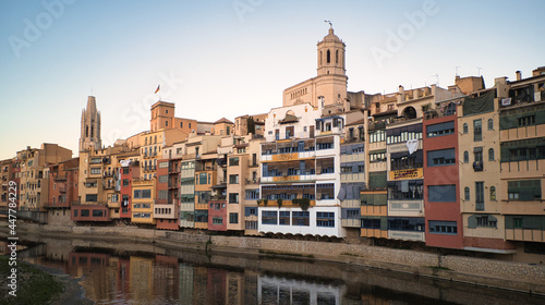Girona, Catedral y casas desde el rio onyar photo